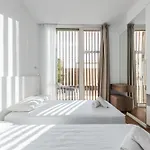 Seaside Retreat Coast By Pikhost Villa