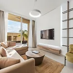 Seaside Retreat Coast By Pikhost *