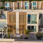 Seaside Retreat Coast By Pikhost Willa Himara