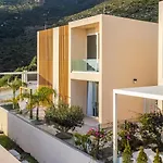 Seaside Retreat Coast By Pikhost Willa