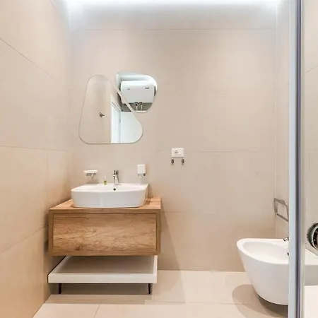 Seaside Retreat Coast By Pikhost Villa