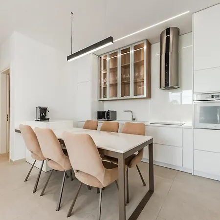 Seaside Retreat Coast Himare