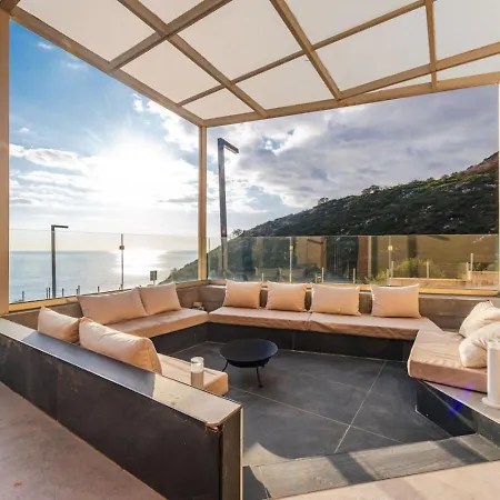 Villa Seaside Retreat Coast By Pikhost