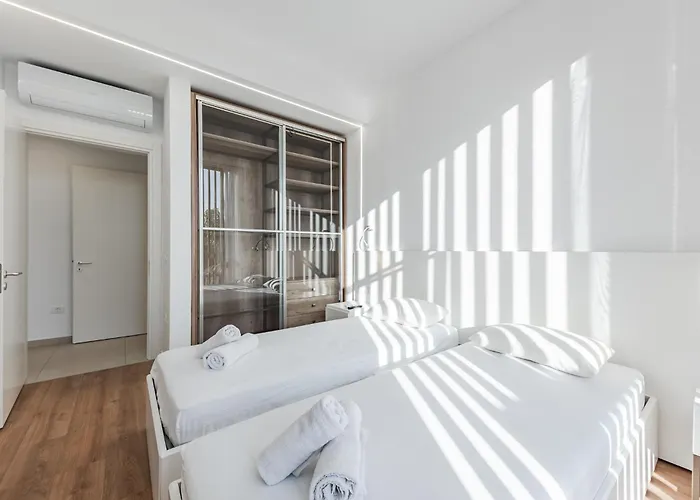 Villa Seaside Retreat Coast By Pikhost *