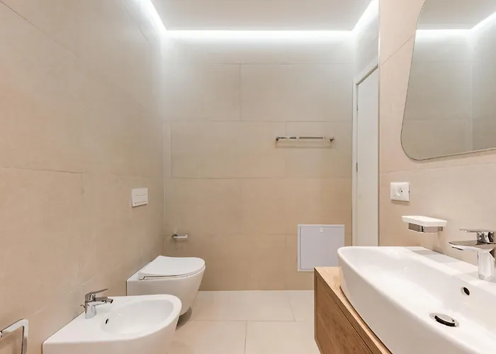 Seaside Retreat Coast By Pikhost *