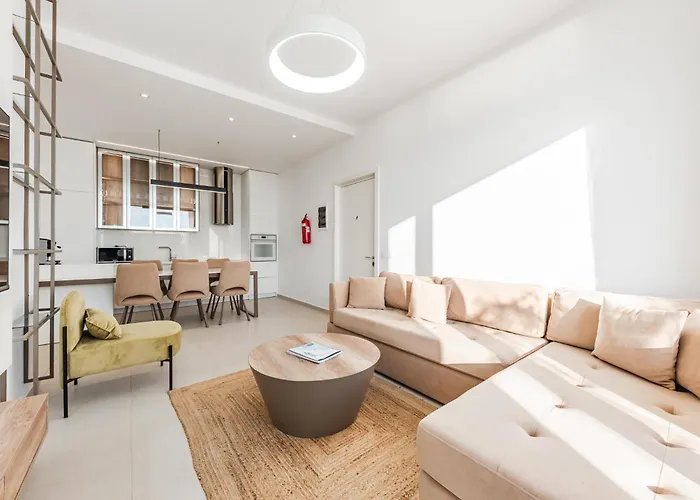 Seaside Retreat Coast By Pikhost