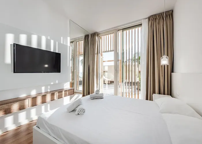 Seaside Retreat Coast By Pikhost 别墅