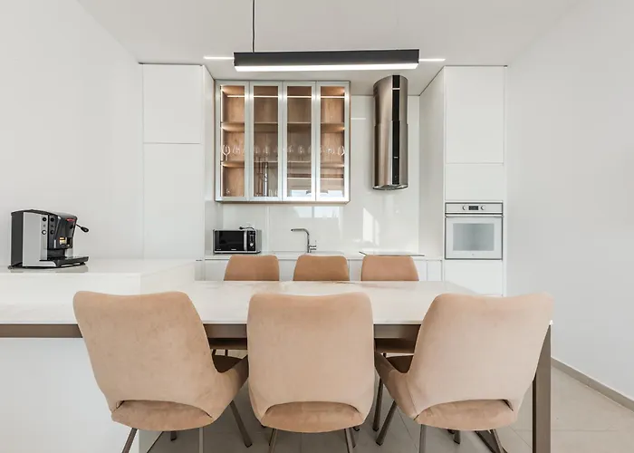 Seaside Retreat Coast By Pikhost Himare